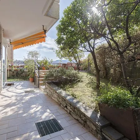 Dimora Degli Agrumi - 200m Dal Mare Con Terrazzo Διαμέρισμα *